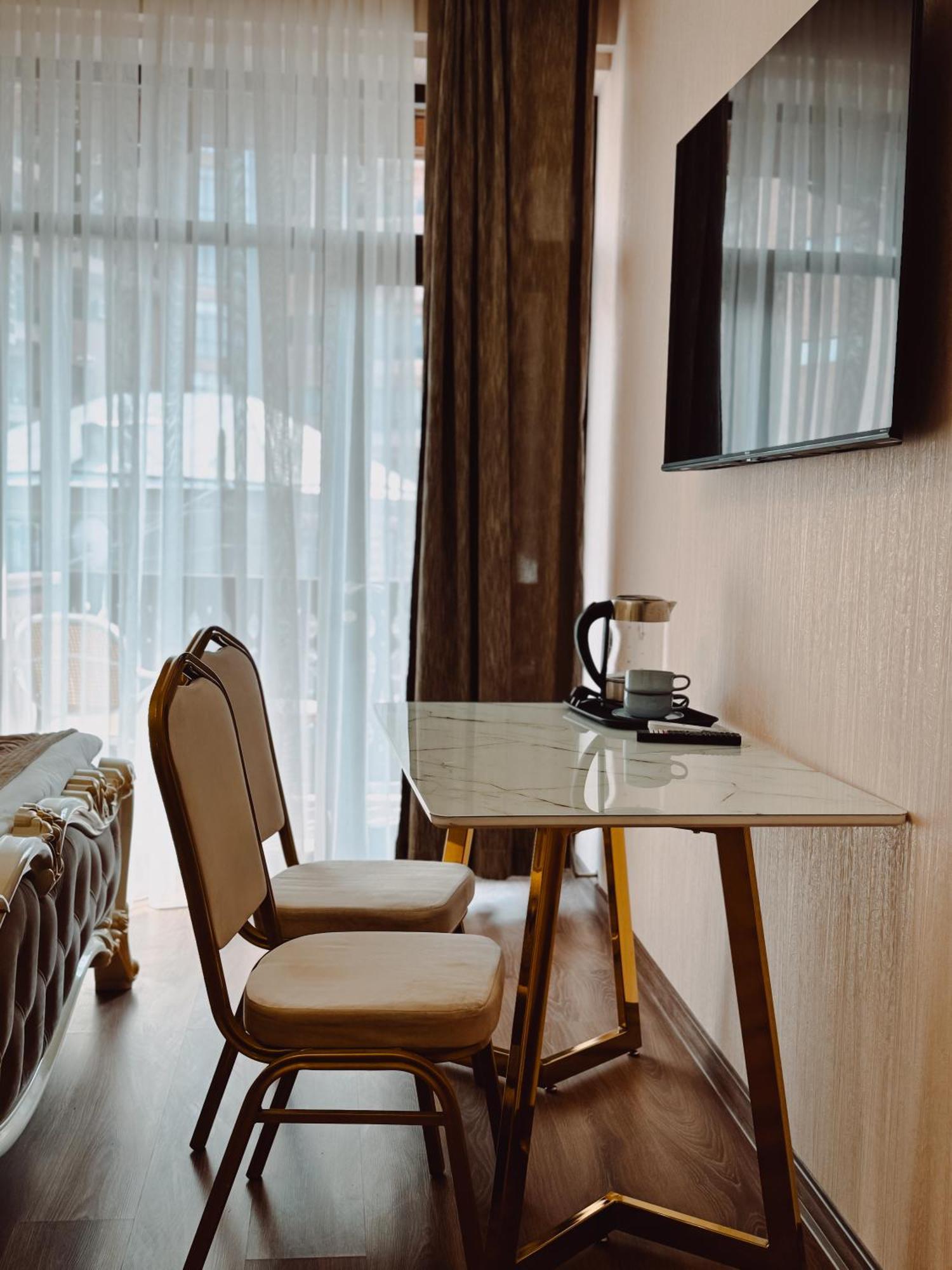 Armenia Hotel Erivan Dış mekan fotoğraf