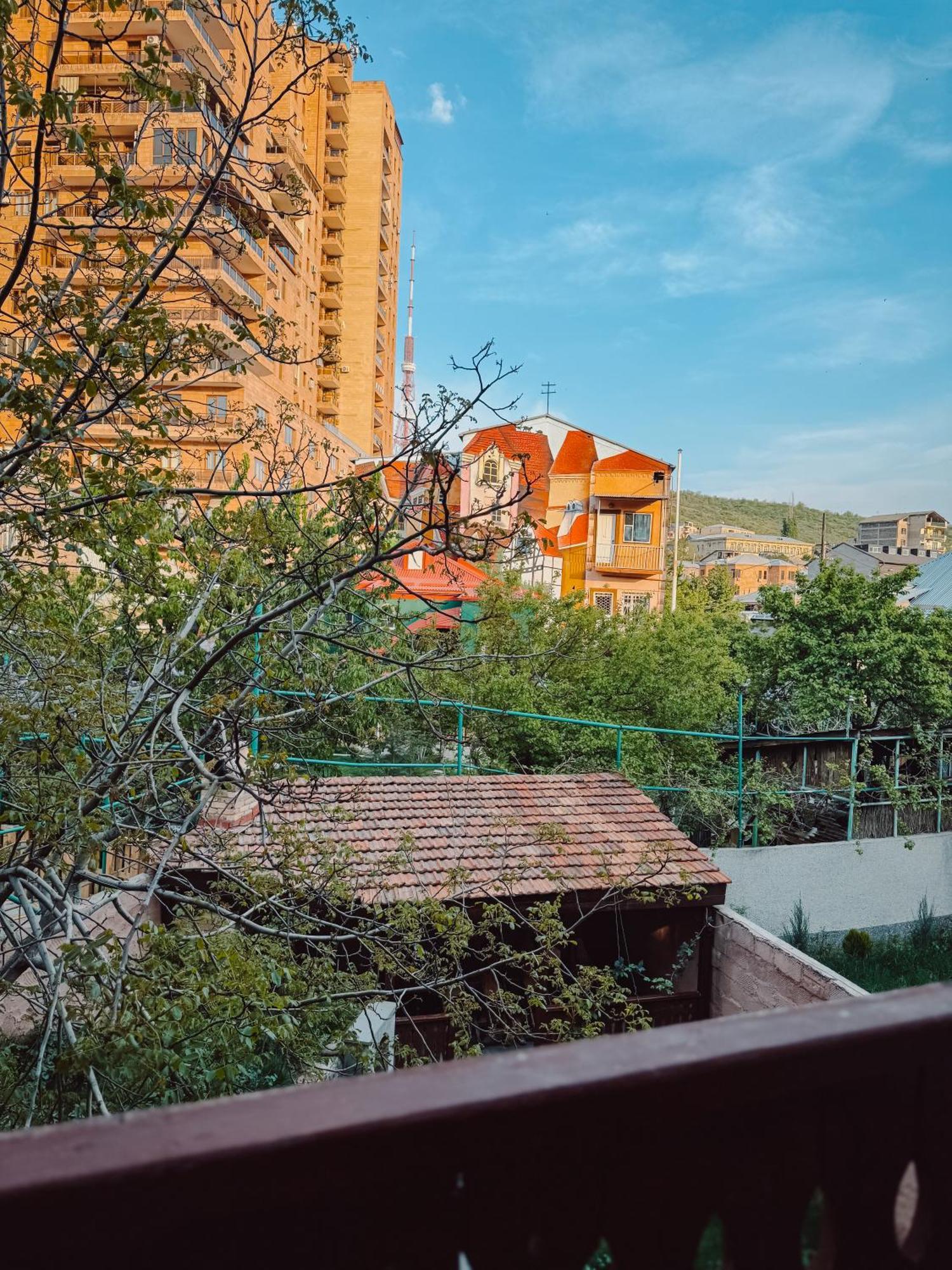 Armenia Hotel Erivan Dış mekan fotoğraf