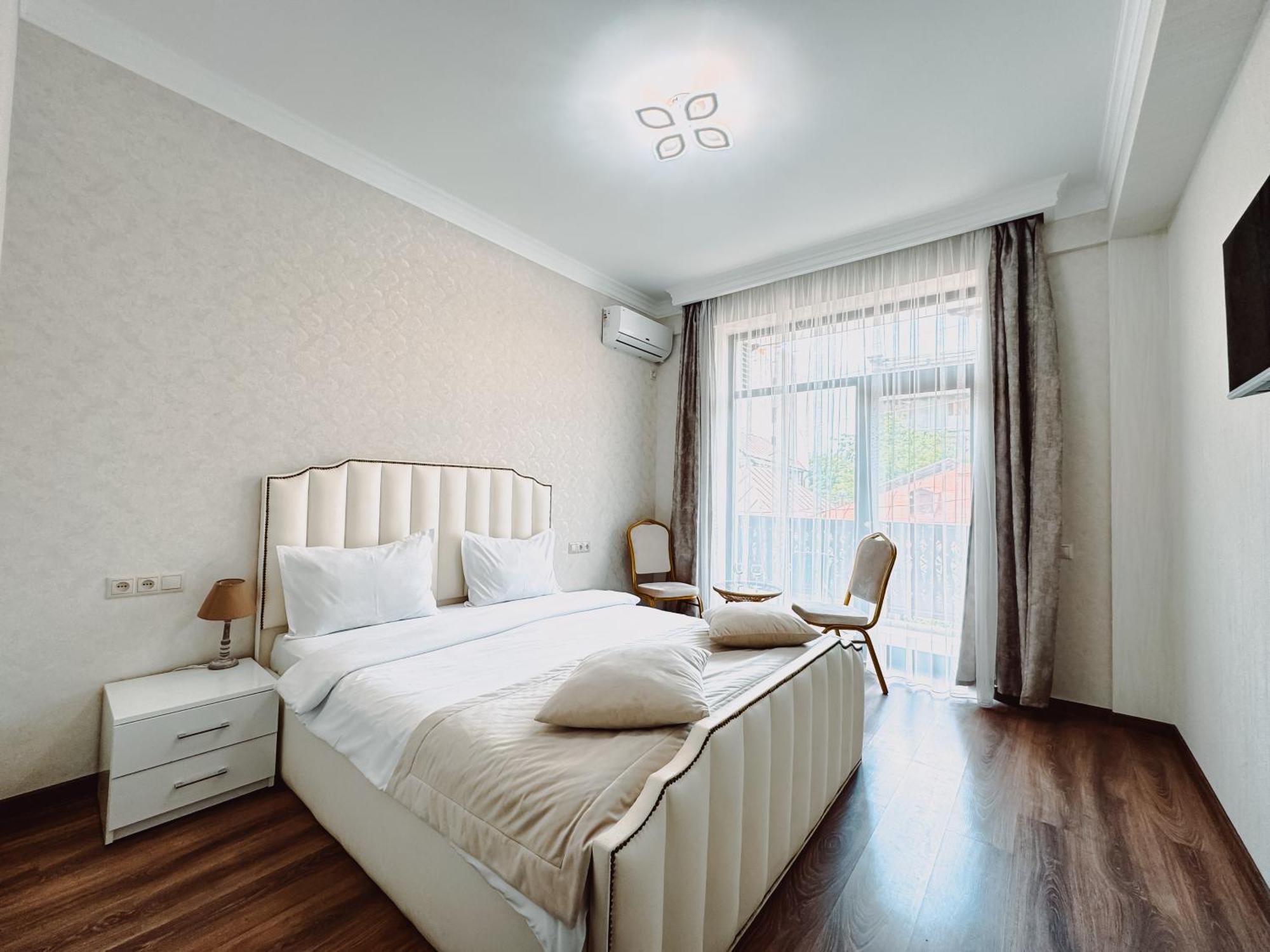 Armenia Hotel Erivan Oda fotoğraf