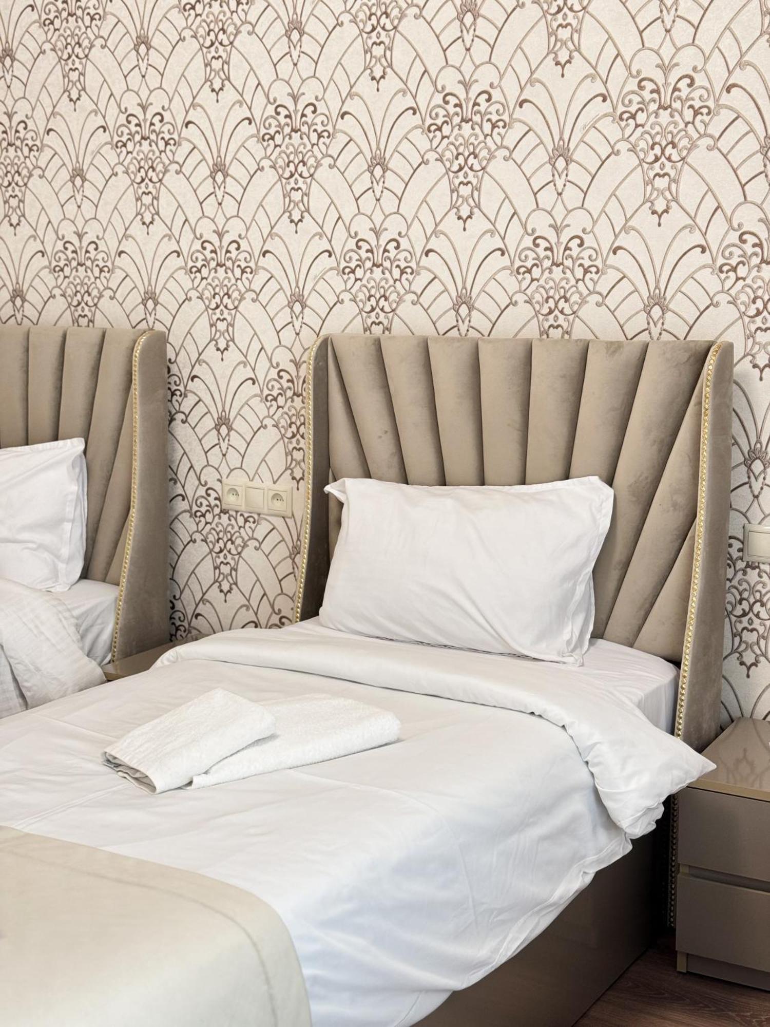 Armenia Hotel Erivan Dış mekan fotoğraf