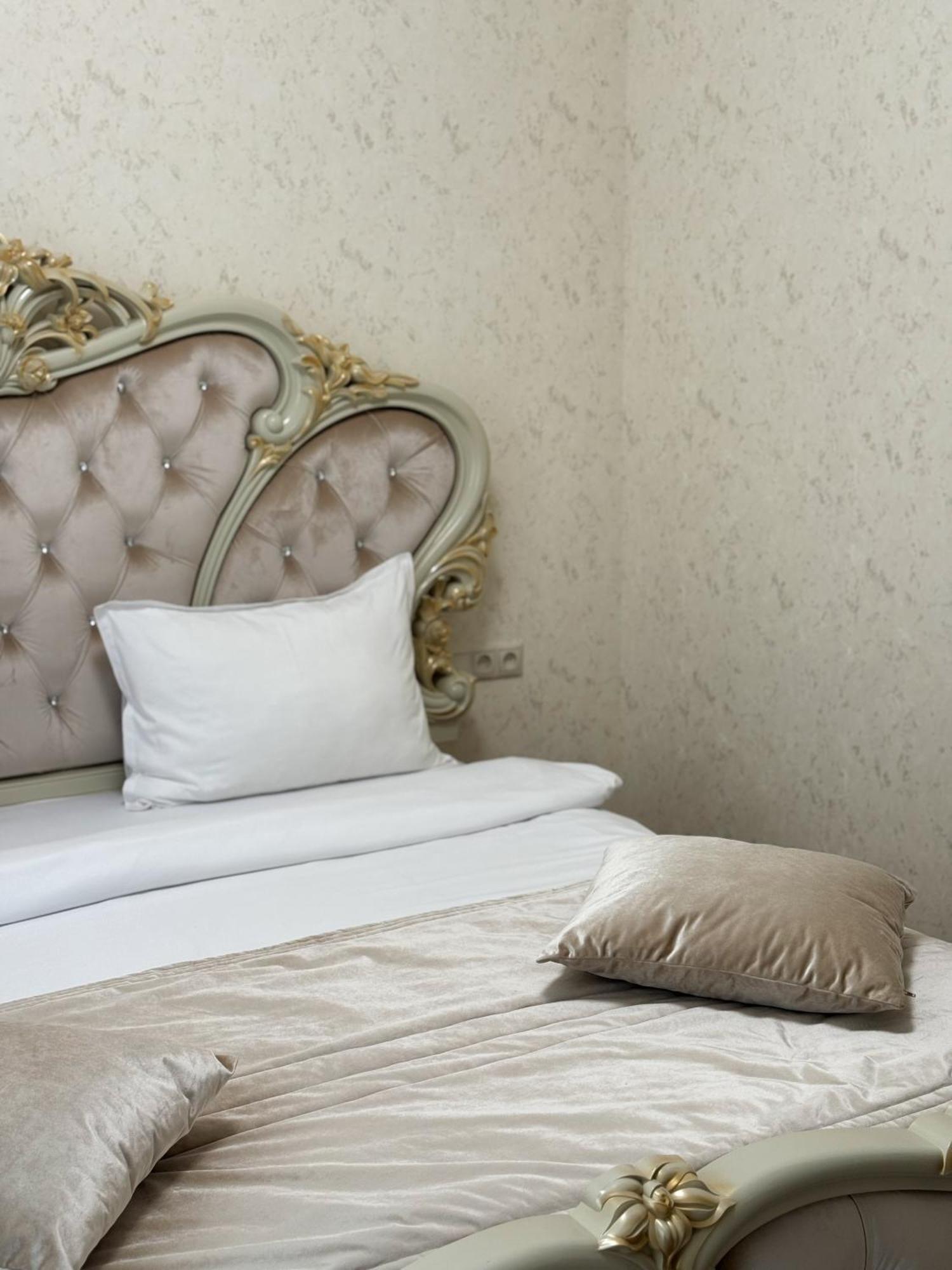 Armenia Hotel Erivan Dış mekan fotoğraf