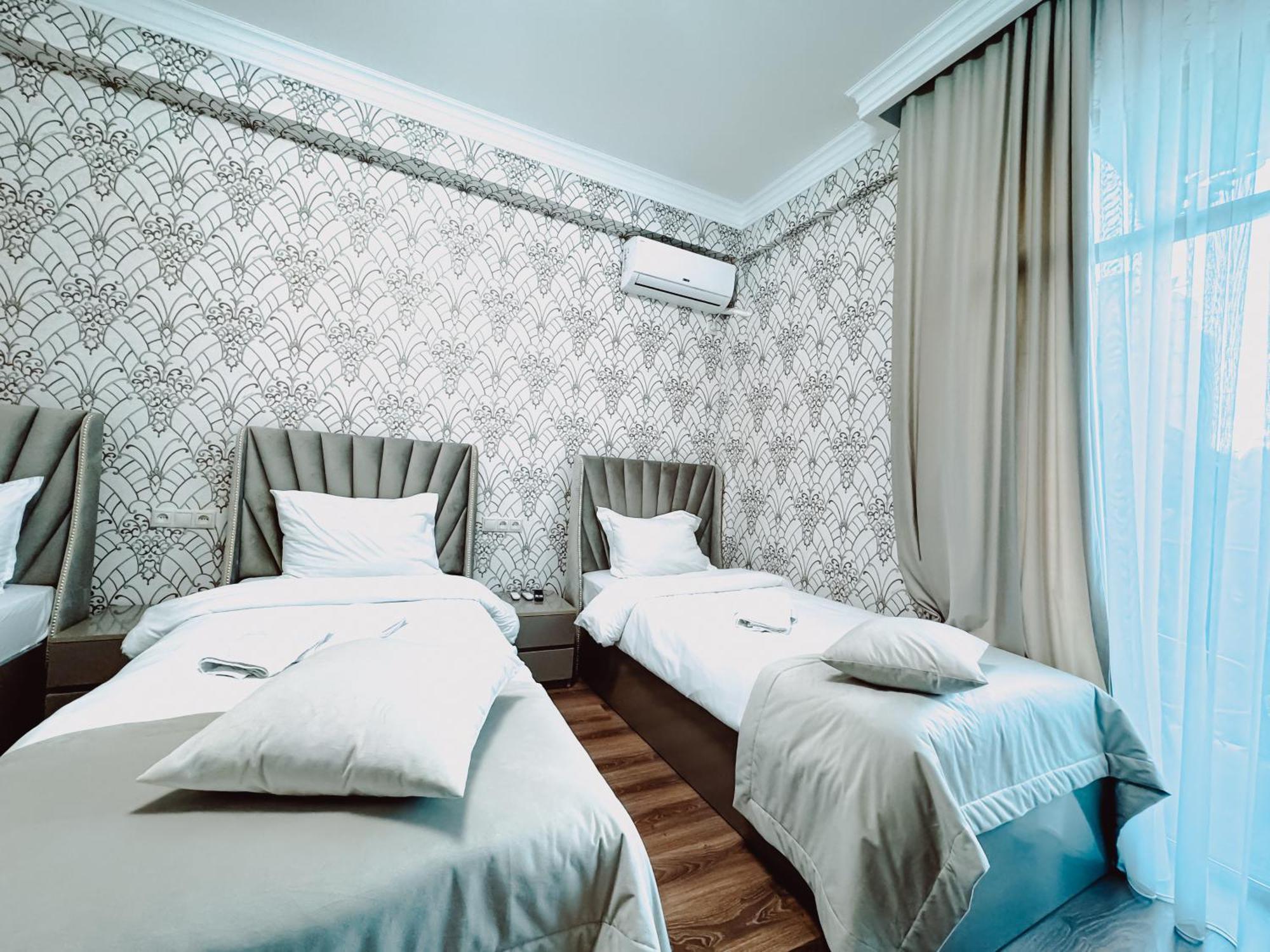 Armenia Hotel Erivan Oda fotoğraf