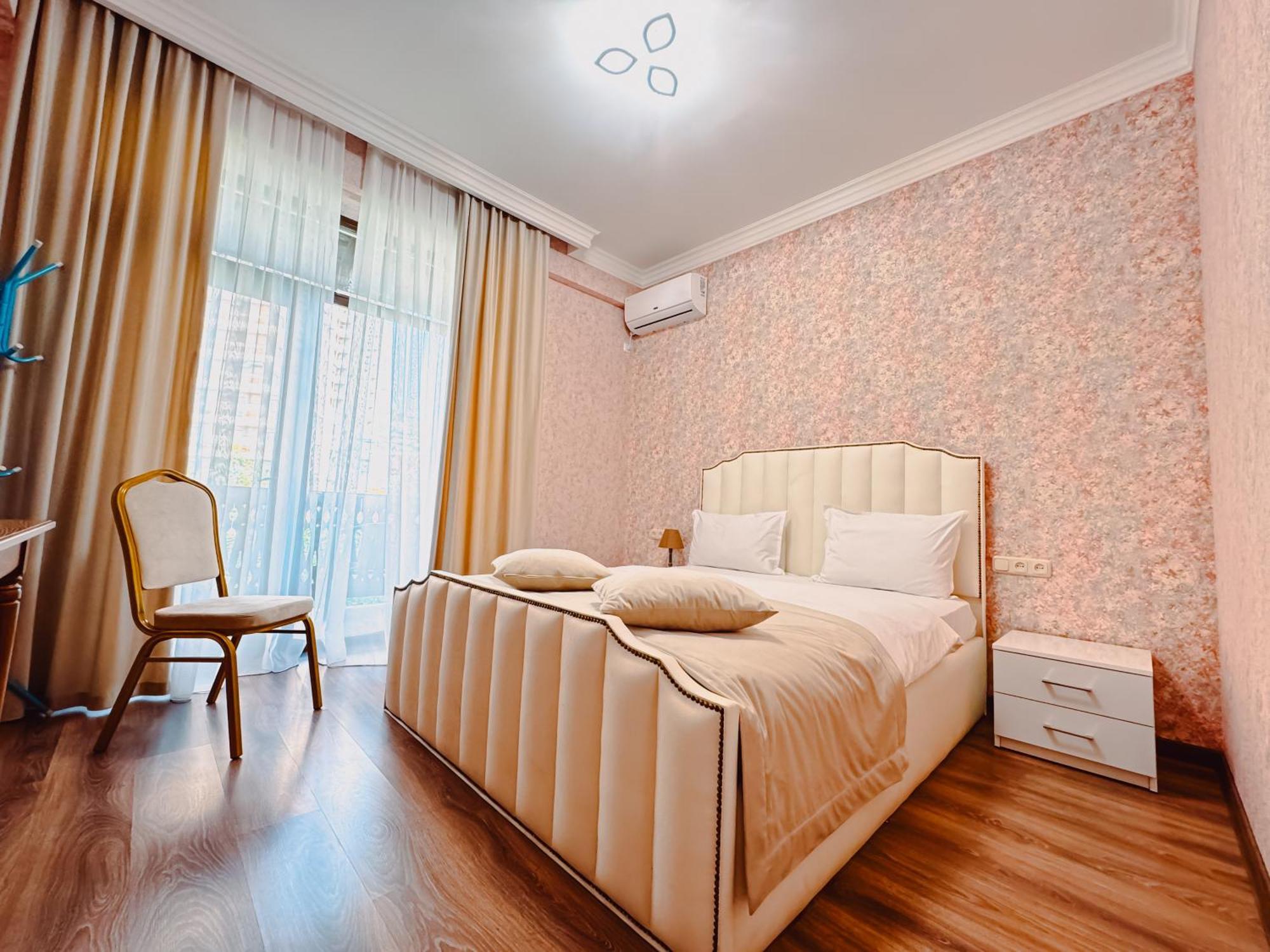 Armenia Hotel Erivan Dış mekan fotoğraf