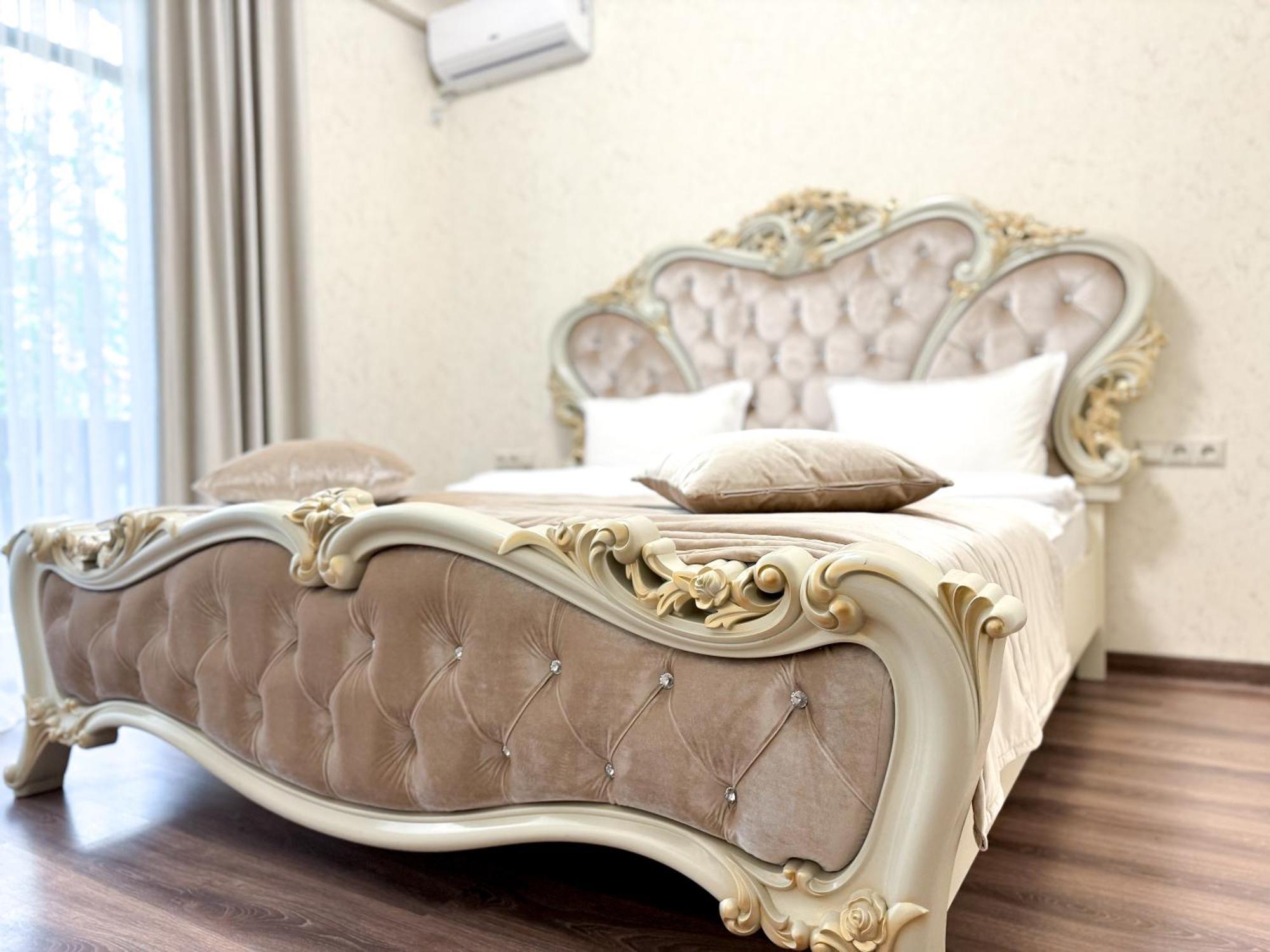 Armenia Hotel Erivan Dış mekan fotoğraf